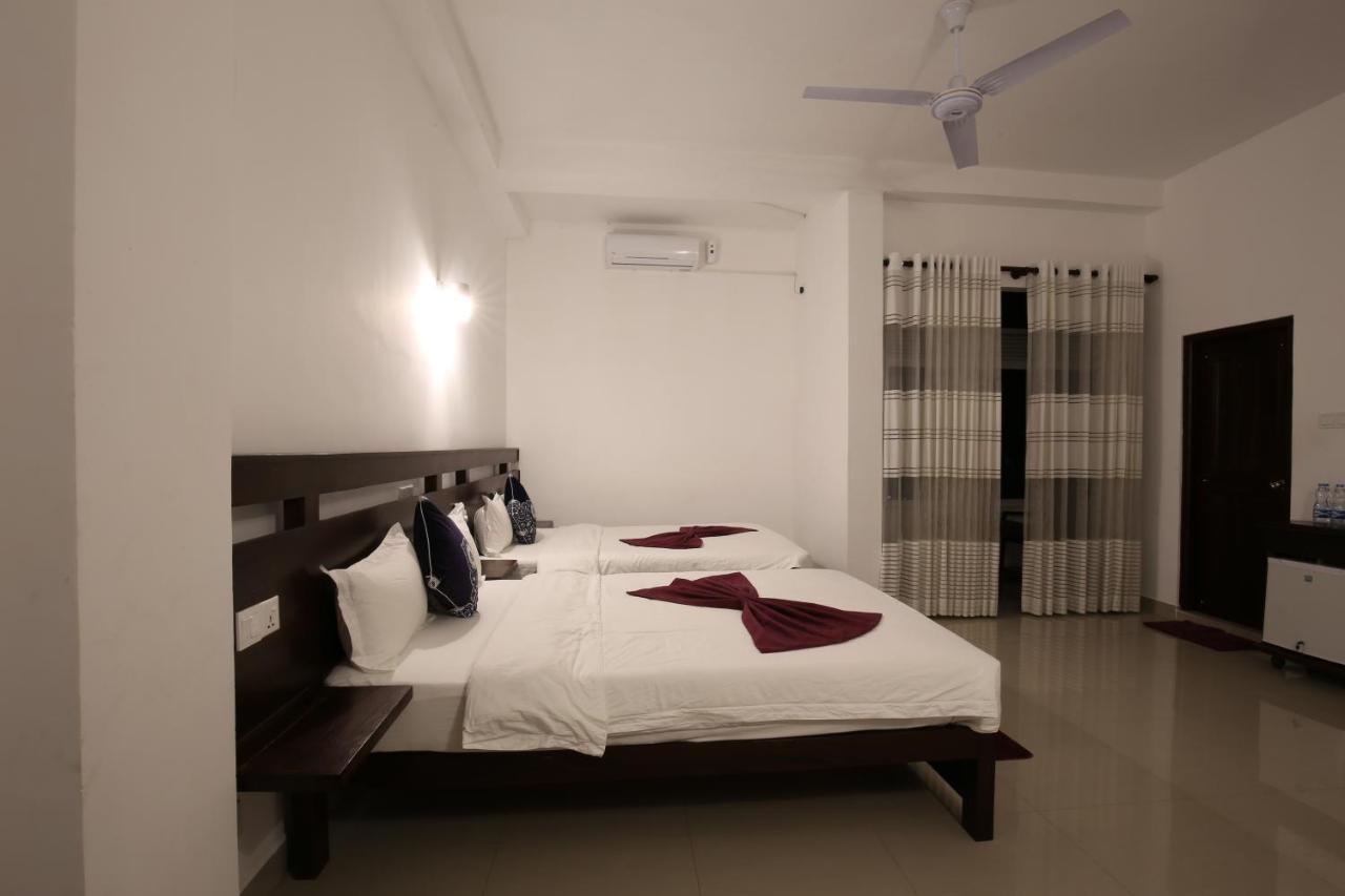 Lavenro Hotel & Resort Deniyaya Dış mekan fotoğraf