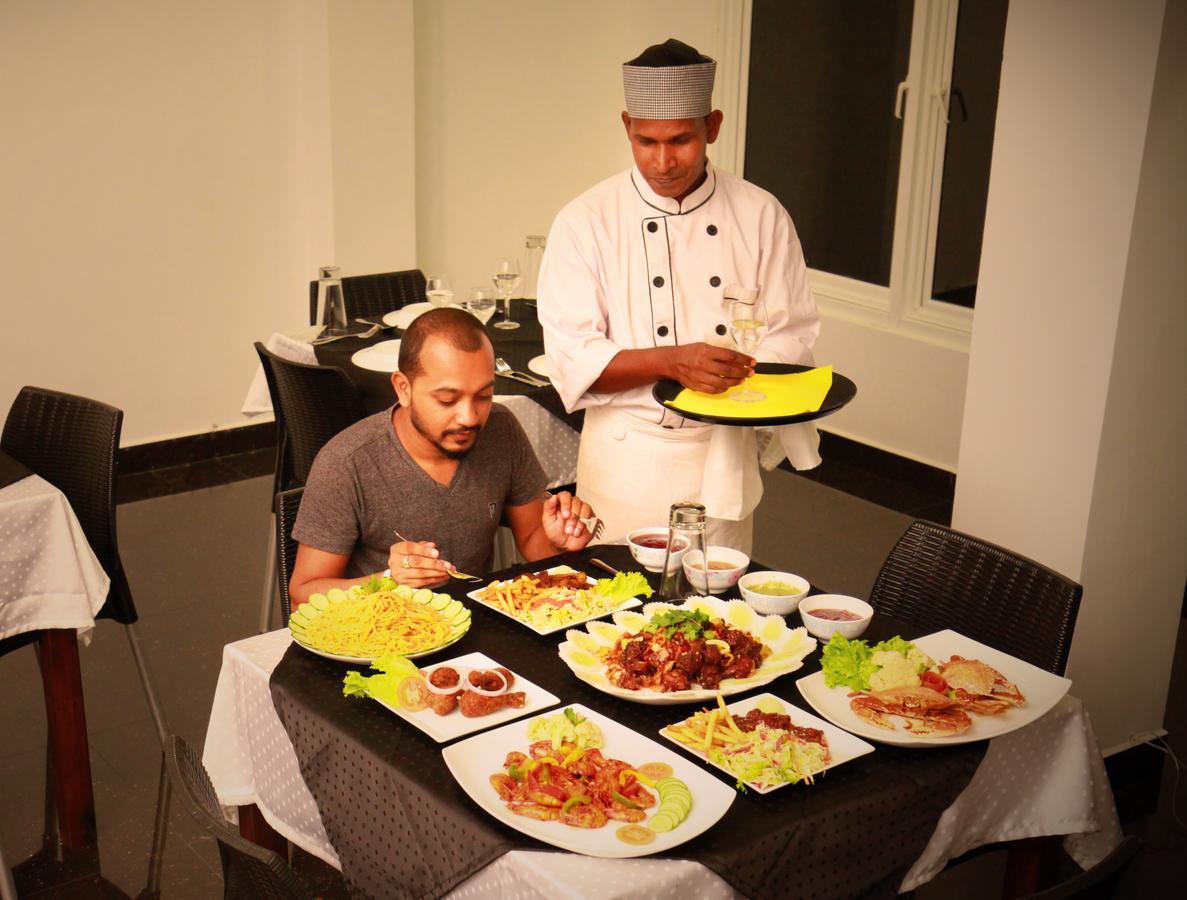Lavenro Hotel & Resort Deniyaya Dış mekan fotoğraf